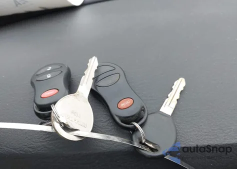 2004 Dodge Ram 1500 Slt/Laramie z USA, uszkodzony, nr VIN 1D7HU18D04S651049